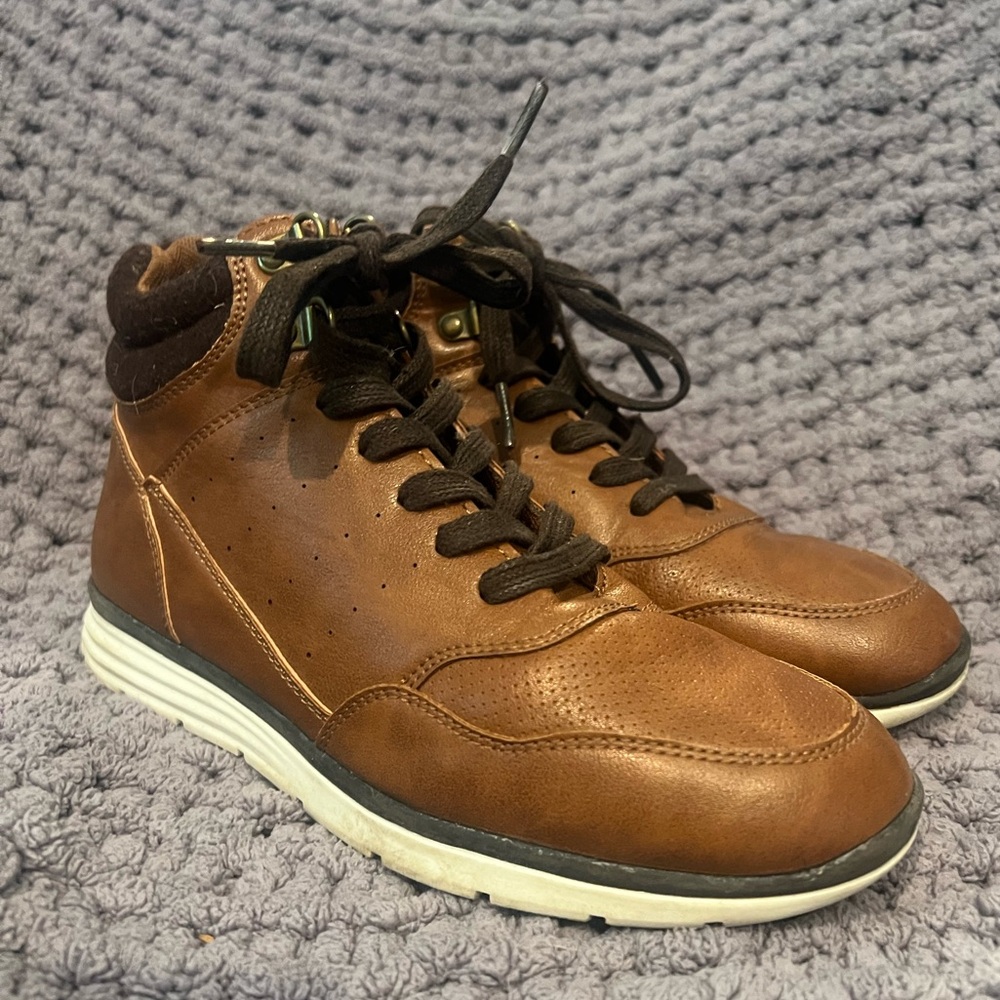 Boys Steve Madden Boots Size 5